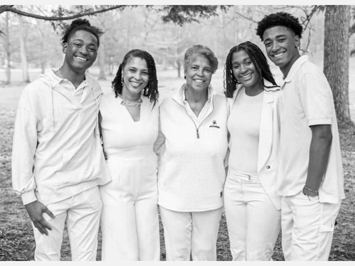 LOCAL 55YEAR OLD Hunt Valley Life