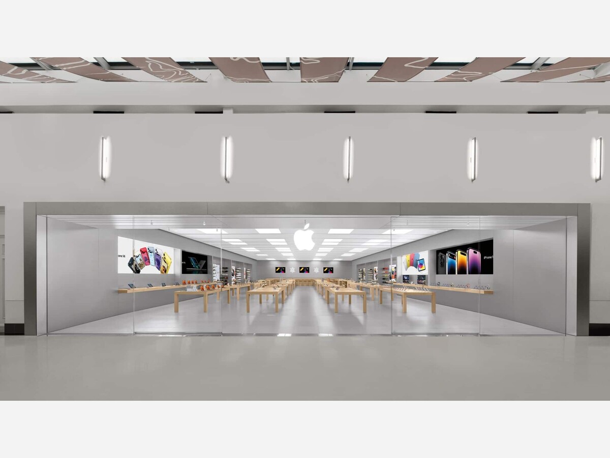 Apple's Unionized Maryland Store Files Complaint Over Benefits