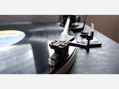 Vinyl Exceeds CD Sales For