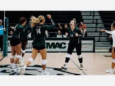 Mustangs Clinch